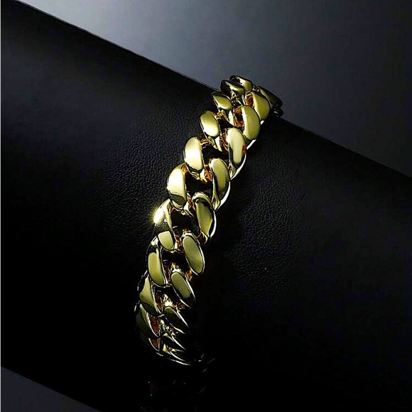 Gold Chain Link Bracelet, Cuban, Rhinestone Closure - Picture 6 of 8